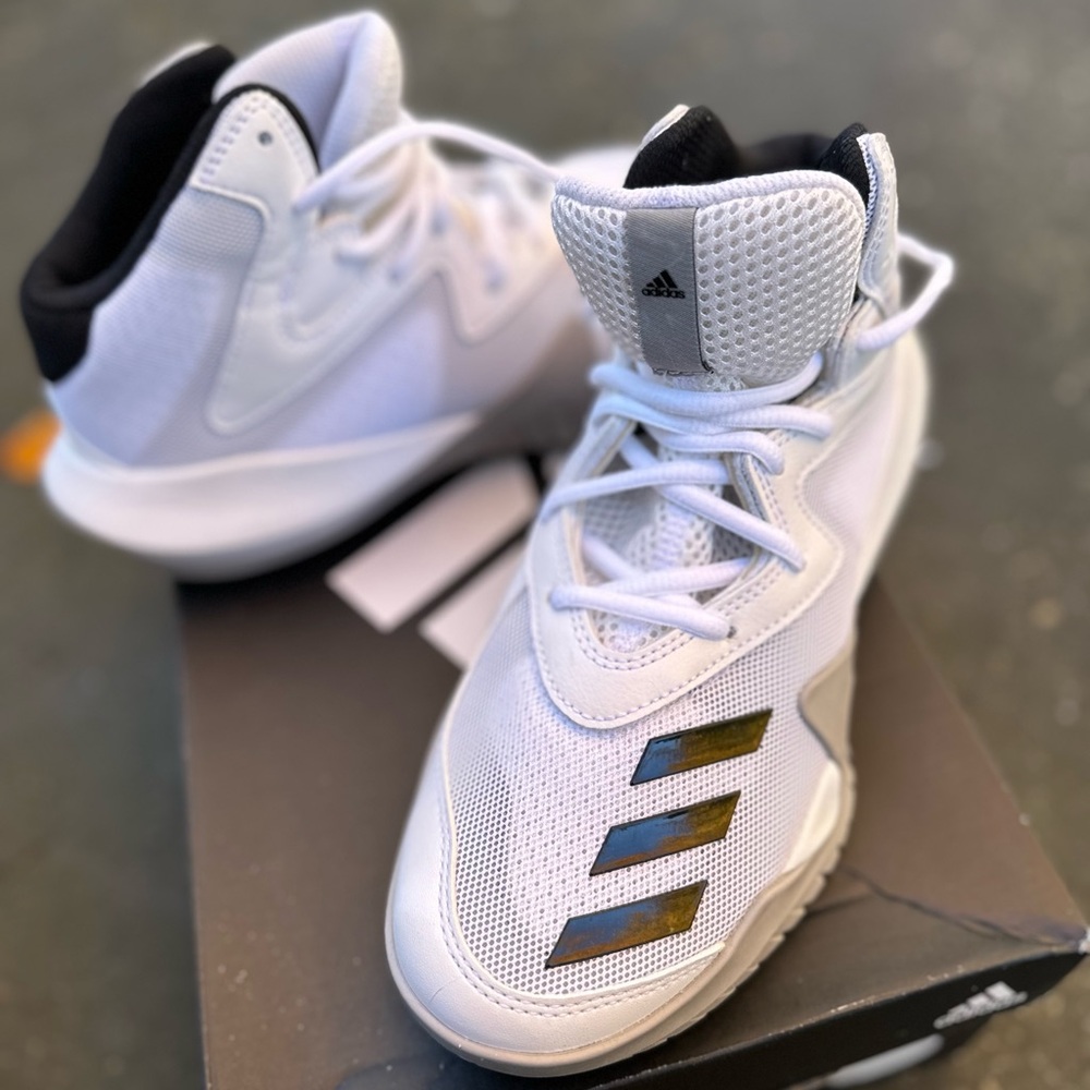 Adidas Crazy Team basketball sneakers 5.5 youth